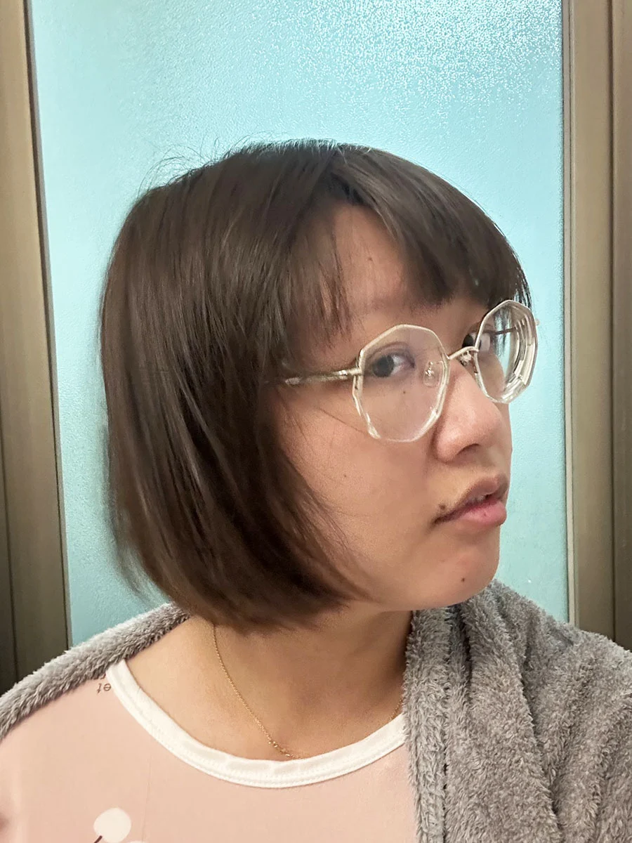 Flowing Hair Right Face